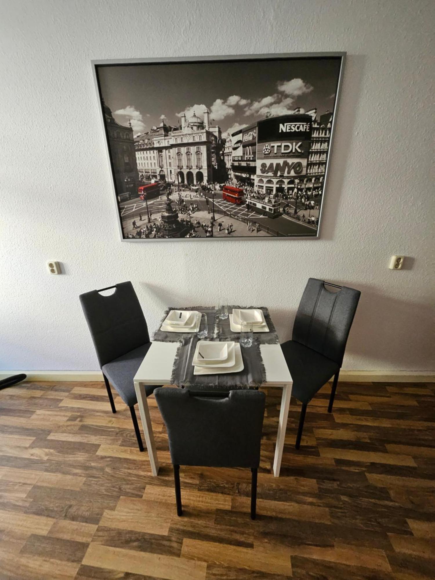 In Zittauer Stadtzentrum Innenstadt Innenring Lage - Wohnen Auf Zeit In - 1 Raum Apartment Zittau