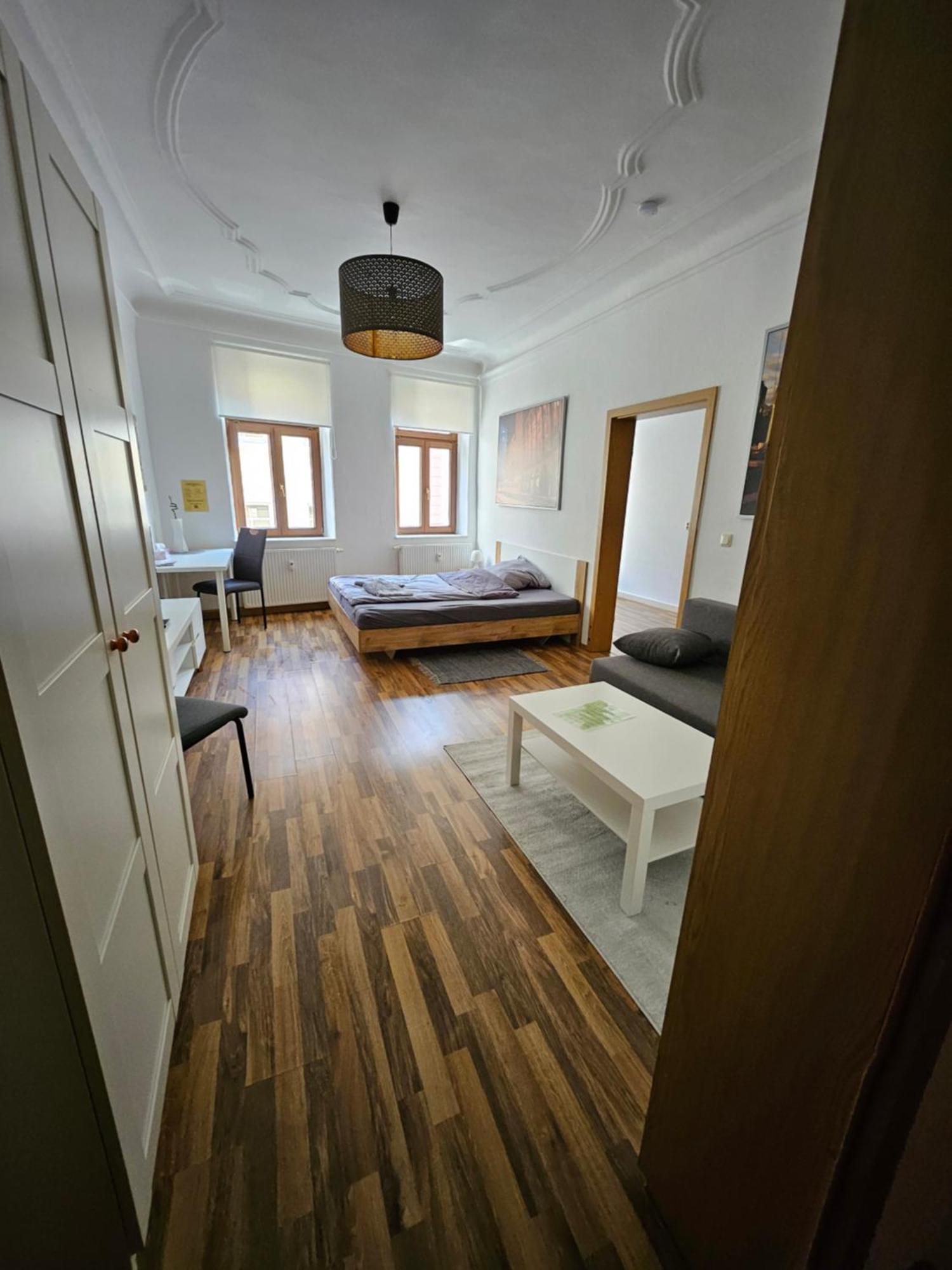 Apartment In Zittauer Stadtzentrum Innenstadt Innenring Lage - Wohnen Auf Zeit In - 1 Raum *